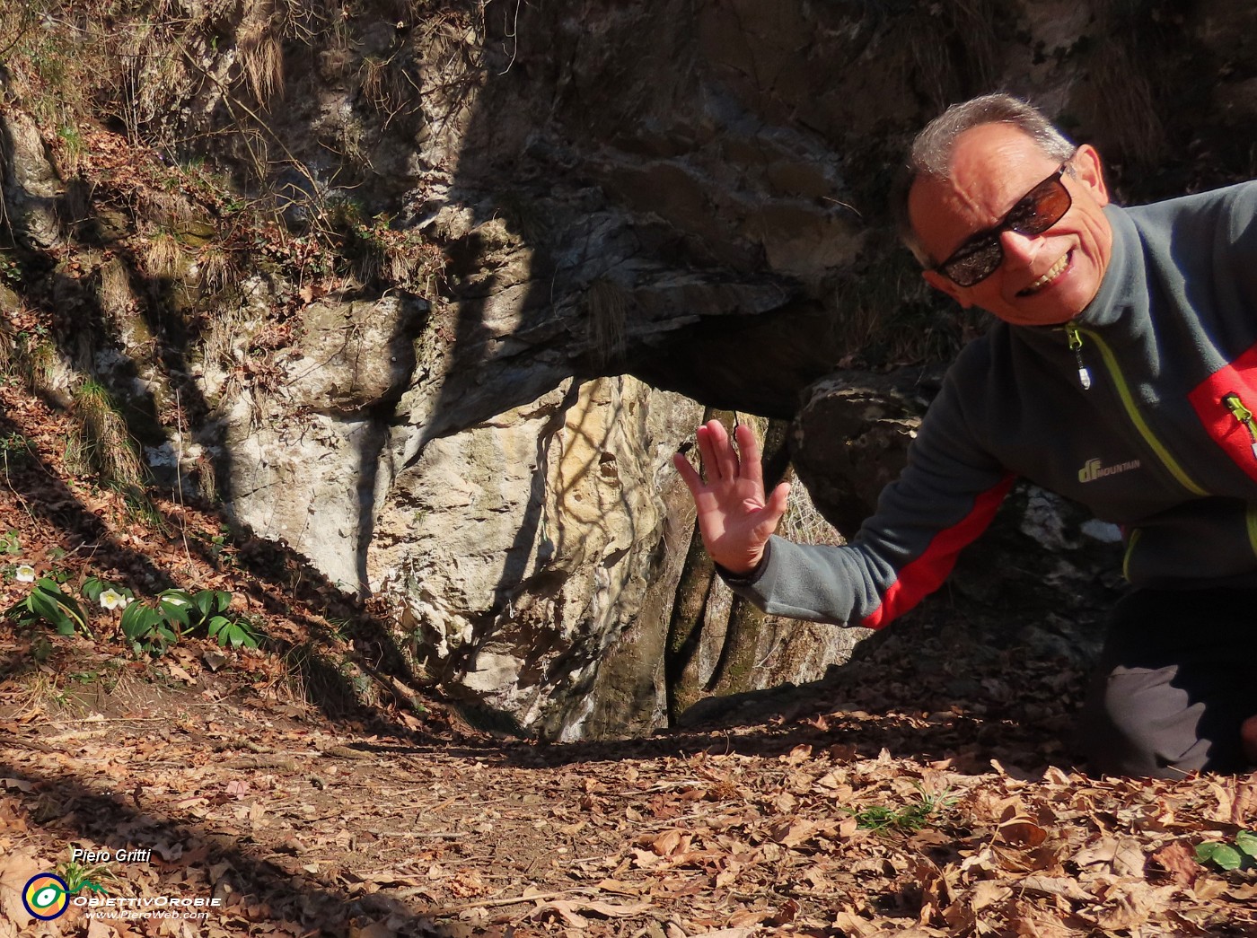 21 Ingresso alla 'Grotta dei ladri'.JPG